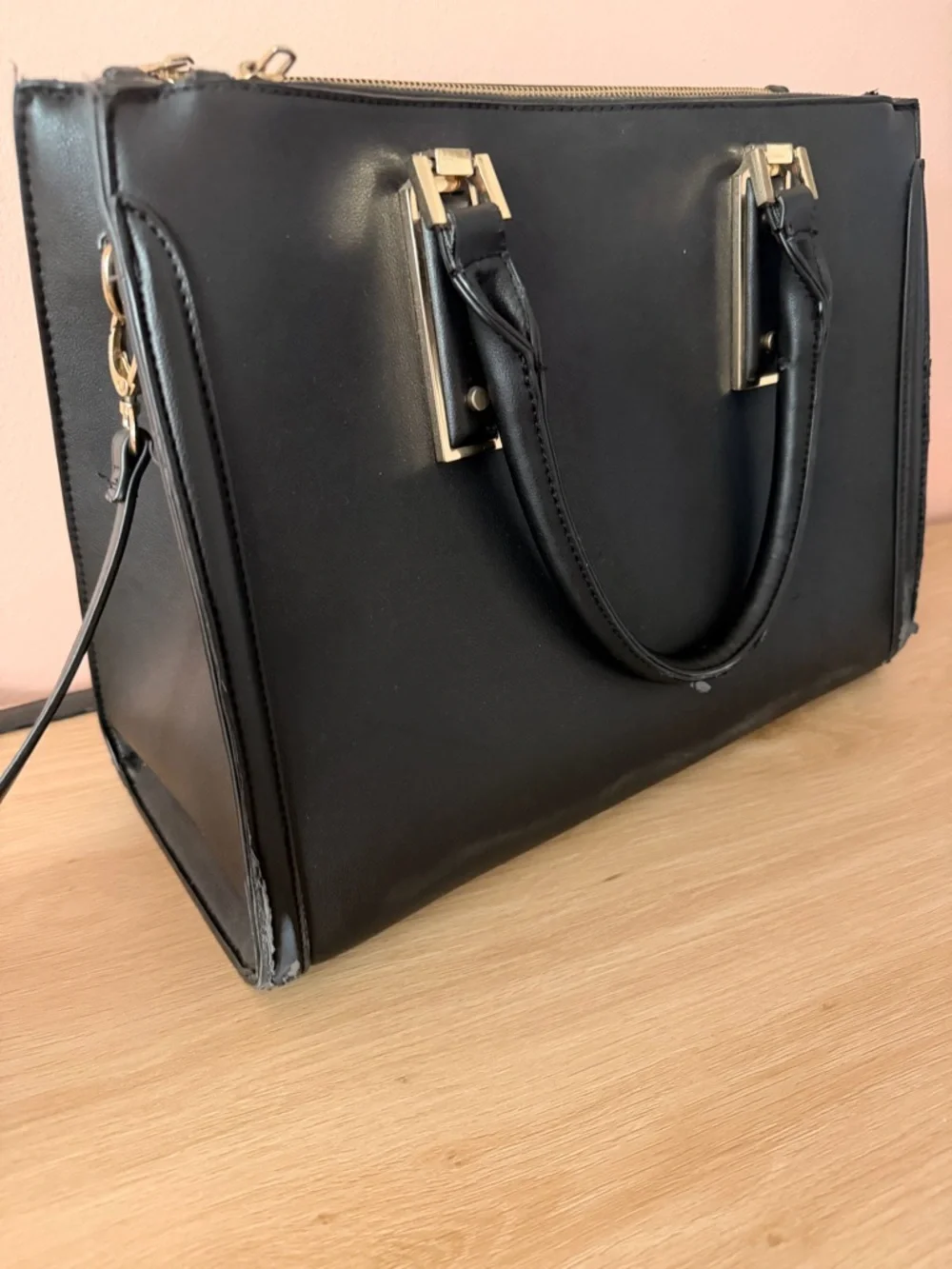 Classic Black ALDO Handbag - Picture 7 of 9